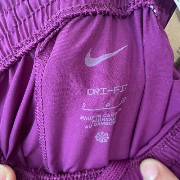 Nike Dri-Fit Kids Purple Athletic Running Hiking Shorts Sz S NWT - Picture 4 of 6